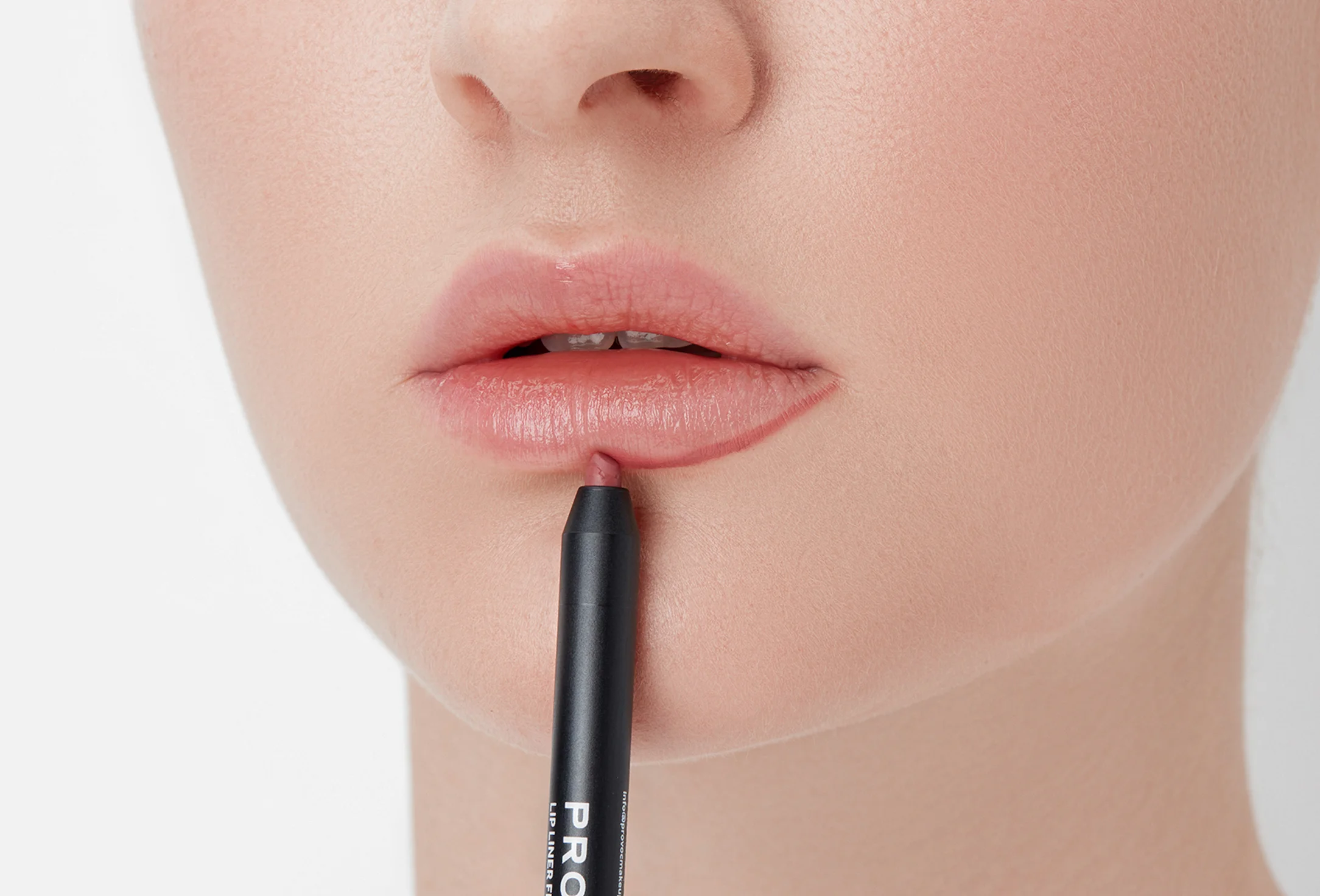 PROVOC ILLICIT Lip Liner Filler WP
