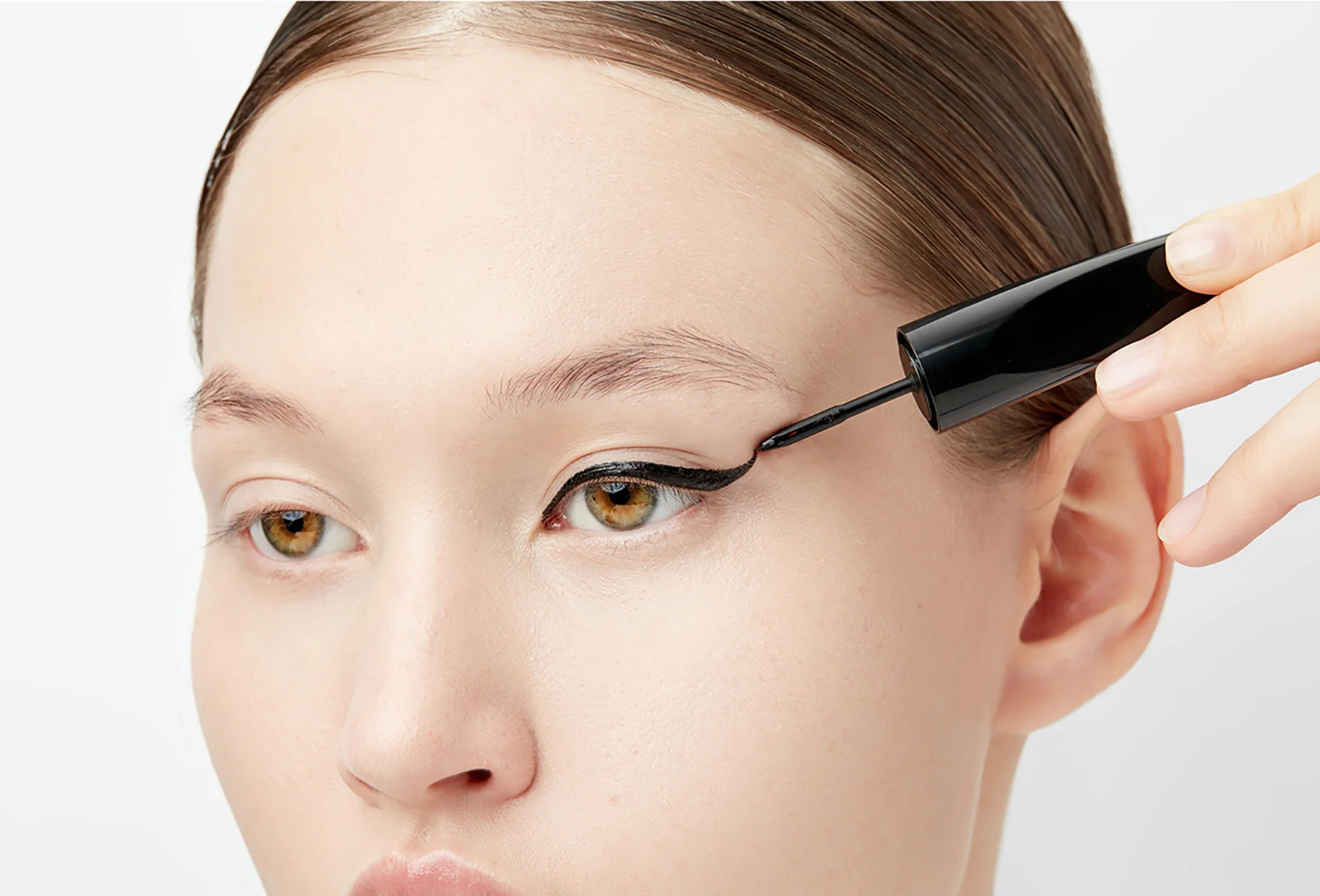 PROVOC LINER WHEEL Liquid Eyeliner